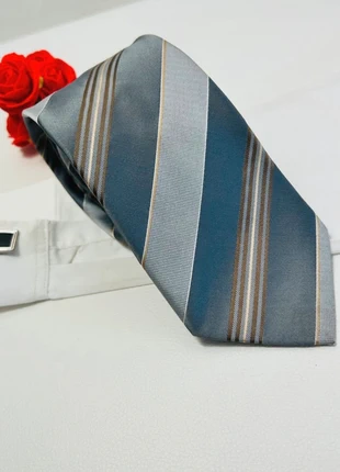 Cravate chic à rayure gris marron - Soie - 9,5 cm - très bon état, marque: Robert Red, état: Très bon état, 8,00 €, 9,10 € Protection acheteurs (Pro) incluse