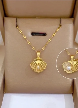 Collana conchiglia zirconi e perla, marke: amalfi, zustand: Neu, mit Etikett, 10,00 €, 11,20 € inklusive Vinted-Käuferschutz