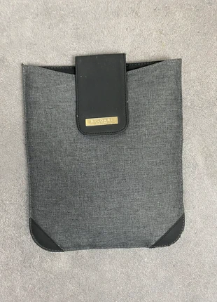 Pochette bvlgari grise et noir, brand: Bvlgari, condition: Good, €14.90, €16.35 includes Buyer Protection