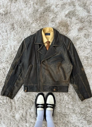 Vintage cropped boxy fit distressed real leather biker jacket, marca: Vintage Dressing, estado: Muy bueno, tamaño: M, 89,99 €, 95,19 € Protección al comprador incluida