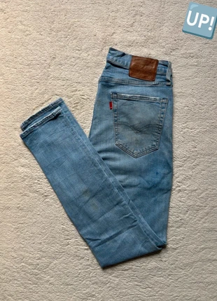 Pantalon jean Levi’s vintage 00’s - Bleu clair - Skinny taper fit - 32x32 (FR42), marque: Levi's, état: Très bon état, taille: W32 | FR 42, 24,90 €, 26,85 € Protection acheteurs (Pro) incluse