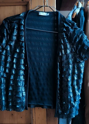 Gilet noir brillant TM, merk: Jacqueline Riu, staat: Heel goed, maat: M / 38 / 10, € 4,00, € 4,90 inclusief Kopersbescherming