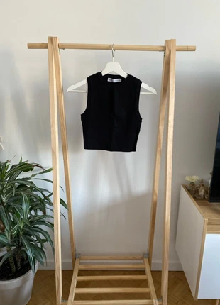 Top noir côtelé – Taille S ZARA, marque: Zara, état: Neuf sans étiquette, taille: M / 38 / 10, 9,00 €, 10,15 € Protection acheteurs incluse