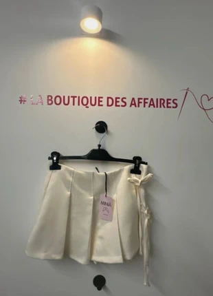 Gonna a Pieghe con Laccetti - Minia - Taglia M - Super Affare !, brand: Minia, condizioni: Nuovo con cartellino, taglia: M / IT 42 / EU 38, €16.59, €18.12 include la Protezione acquisti