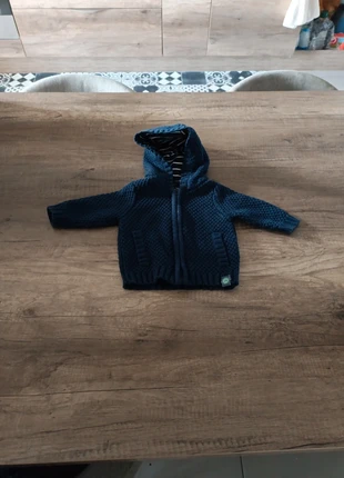 Gilet, merk: Vertbaudet, staat: Heel goed, maat: 3-6 maanden / 62 cm, € 2,00, € 2,80 inclusief Kopersbescherming