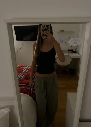 calças linho estilo cargo verdes, marca: Pull & Bear, estado: Muito bom, tamanho: S / 36 / 8, €9.00, €10.15 inclui Proteção do Comprador