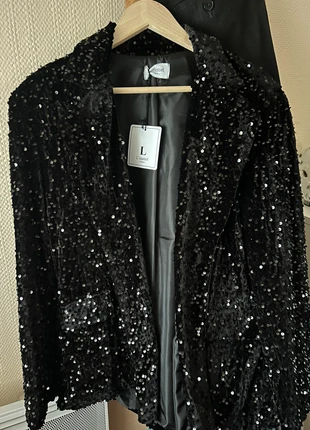 blazer paillettes, marke: essentiel paris, zustand: Neu, mit Etikett, größe: Einheitsgröße, 35,00 €, 37,45 € inklusive Vinted-Käuferschutz