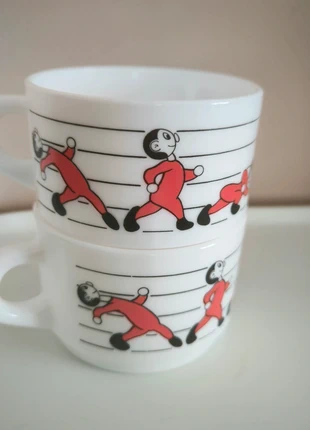 Lot de deux tasses Arcopal Walking man, brand: Arcopal, condition: Very good, €7.00, €8.05 includes Buyer Protection