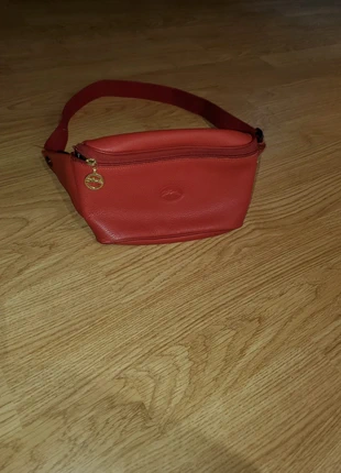 Sac banane longchamp en cuir rouge, marca: Longchamp, estado: Muy bueno, 70,00 €, 74,20 € Protección al comprador incluida