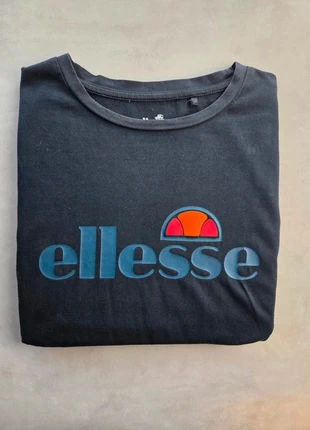 Ellesse t-shirt logo classique noir 100 % coton femme streetwear, merk: Ellesse, staat: Heel goed, maat: M / 38 / 10, € 9,00, € 10,15 inclusief Kopersbescherming