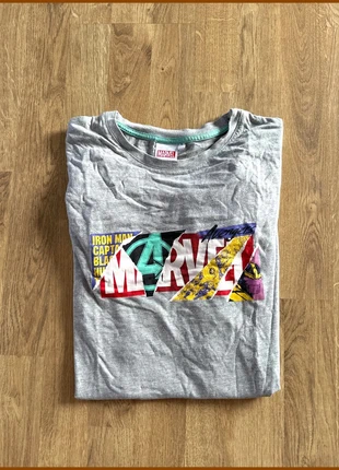 Te shirt gris Marvel en taille S, brand: Marvel, condizioni: Ottime, taglia: S, €3.90, €4.80 include la Protezione acquisti