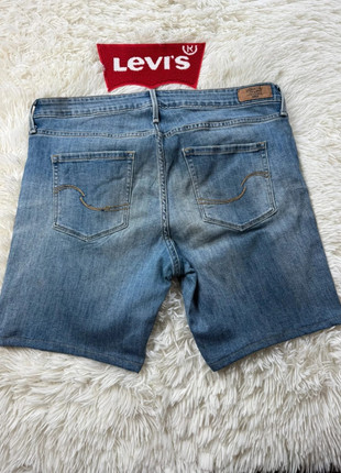 Short Lévi’s Modern Skinny W36/FR46. S80, marque: Levi's, état: Très bon état, taille: W36 | FR 46, 20,00 €, 21,70 € Protection acheteurs (Pro) incluse