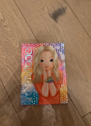 libro per vestire le modelle, marke: DEPESCHE, zustand: Neu, größe: Einheitsgröße, 5,00 €, 5,95 € inklusive Vinted-Käuferschutz