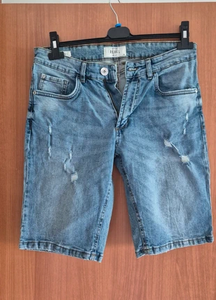 Short denim rebel regular fit con strappi tg 46 s, merk: Punk, staat: Goed, maat: S, € 3,20, € 4,06 inclusief Kopersbescherming