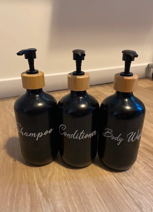 navulbare zeepdispensers/navulbare pompflessen, marque: Shein, état: Très bon état, 4,00 €, 4,90 € Protection acheteurs incluse