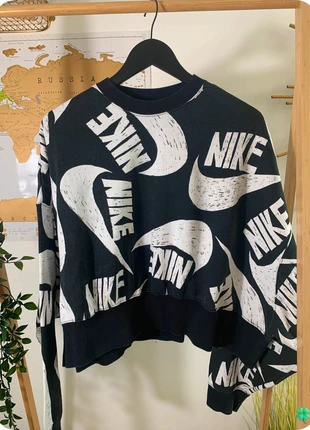 Sweat Nike noir avec écriture blanche Taille L, marque: Nike, état: Très bon état, taille: L / 40 / 12, 12,00 €, 13,30 € Protection acheteurs (Pro) incluse