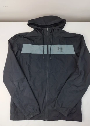 Veste coupe vent à capuche sport Under Armour – taille m – couleur noir, marke: Under Armour, zustand: Sehr gut, größe: M, 30,00 €, 32,20 € inklusive Vinted-Käuferschutz