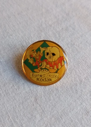 Pin's rare Donald Kodak Disney 1992 vintage, brand: Disney, condition: Very good, €5.90, €6.90 includes Buyer Protection