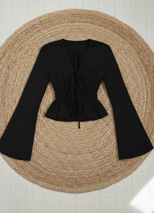 Blouse noire fluide à manches évasées, merk: Firferie, staat: Heel goed, maat: S / 36 / 8, € 25,90, € 27,90 inclusief Kopersbescherming