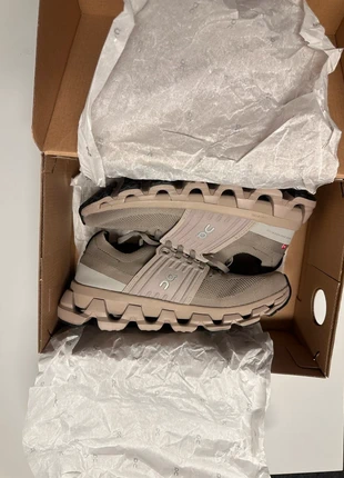 Paire de On Cloudswift 3, marca: On, estado: Nuevo con etiquetas, tamaño: 38.5, 120,00 €, 126,70 € Protección al comprador incluida