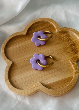 Créoles dorées et fleurs lilas interchangeables, marque: Pimpresse, état: Neuf sans étiquette, 7,99 €, 9,09 € Protection acheteurs (Pro) incluse