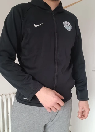Veste Nike Tours homme taille L logo brodé couleur noir, marque: Nike, état: Bon état, taille: L, 10,00 €, 11,20 € Protection acheteurs incluse