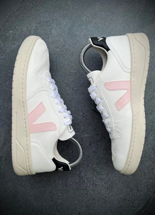 Veja V-10 femme | Blanc et rose | Pointure 36 EU, brand: Veja, condizioni: Ottime, taglia: 36, €75.00, €79.45 include la Protezione acquisti