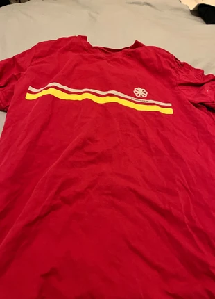 T-shirt jonsen Island rose, merk: Jonsen Island, staat: Heel goed, maat: 14 jaar / 164 cm, € 2,00, € 2,80 inclusief Kopersbescherming