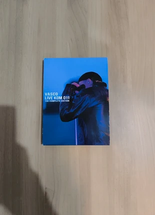 CD + DVD Vasco Rossi live Kom 011, état: Très bon état, 16,00 €, 17,50 € Protection acheteurs incluse