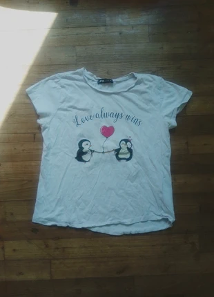 Tee-shirt, brand: FB Sister, condition: Good, size: S, €1.00, €1.75 includes Buyer Protection