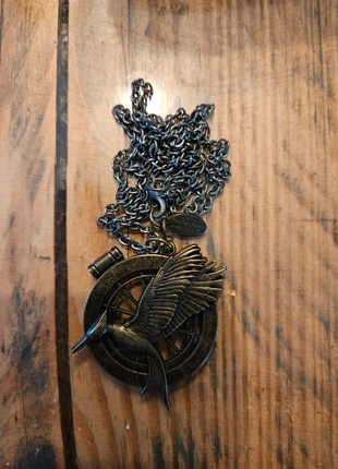 The Hunger Games Catching Fire Necklace, merk: NECA, staat: Heel goed, € 10,00, € 11,20 inclusief Kopersbescherming
