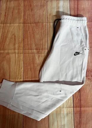 Bas de Survêtement Nike tech femme authentique rose taille M très bon état, marca: Nike, estado: Muy bueno, tamaño: M / 38 / 10, 14,99 €, 16,44 € Protección al comprador Pro incluida