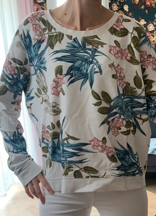 Pull h&m xl 42 motifs fleuris, marca: H&M, estado: Bueno, tamaño: XL / 42 / 14, 4,00 €, 4,90 € Protección al comprador incluida
