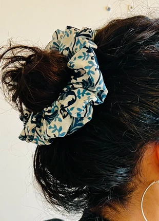 Chouchou élastique scrunchie, marca: Boutique Parisienne, estado: Muy bueno, 4,00 €, 4,90 € Protección al comprador Pro incluida