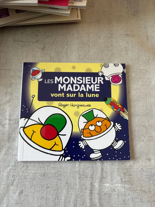 Les monsieur madame vont sur la lune