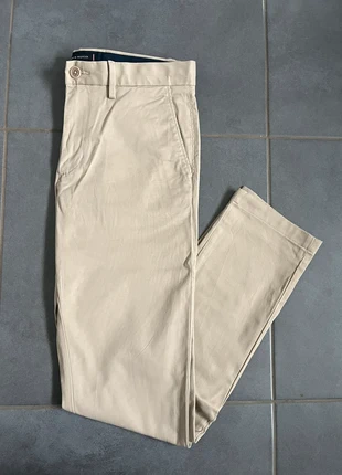 Pantalon chino beige Tommy Hilfiger homme, marke: Tommy Hilfiger, zustand: Neu, mit Etikett, größe: W25 | DE 40, 70,00 €, 74,20 € inklusive Vinted-Käuferschutz