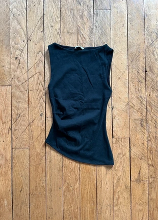 Asymmetric Zara Black Top, brand: Zara, condizioni: Ottime, taglia: S / IT 40 / EU 36, €14.00, €15.40 include la Protezione acquisti