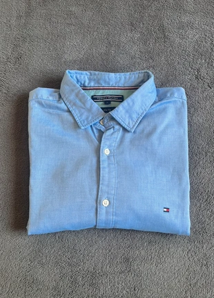 Chemise Tommy Hilfiger bleu claire L, merk: Tommy Hilfiger, staat: Heel goed, maat: L, € 22,00, € 23,80 inclusief Kopersbescherming