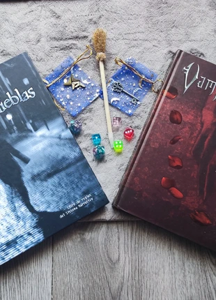 Pack JdR RPG Vampiro: Requiem y Mundo Tinieblas (castellano), marca: white wolf, estado: Nuevo sin etiquetas, 39,00 €, 41,65 € Protección al comprador incluida