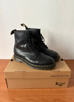 Dr Martens anfibi in pelle nera, marca: Dr. Martens, estado: Novo com etiquetas, tamanho: 40, €100.00, €105.70 inclui Proteção do Comprador