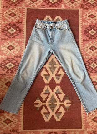 Natal Organic Straight/Boyfriend Jeans – Light Wash (UK6 / US2 / EU34), merk: Nasty Gal, staat: Heel goed, maat: XS / 34 / 6, € 18,00, € 19,60 inclusief Kopersbescherming