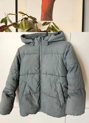 Winterjas H&M, marque: H&M, état: Très bon état, taille: 7 ans / 122 cm, 7,00 €, 8,05 € Protection acheteurs incluse