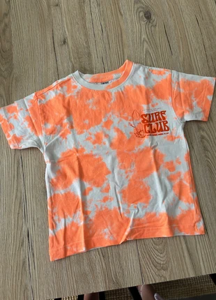 T-shirt tie and dye garçon, marca: Zeeman, estado: Muito bom, tamanho: 3 anos / 98 cm, €1.00, €1.75 inclui Proteção do Comprador