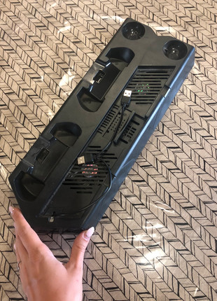 Support PS4, zustand: Sehr gut, 5,50 €, 6,48 € inklusive Vinted-Käuferschutz