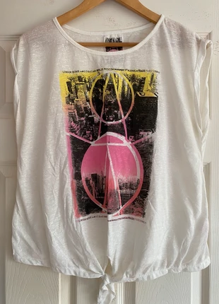Short sleeve graphic top, brand: White, condition: Very good, size: 4XL / 48 / 20, €5.00, €5.95 includes Buyer Protection
