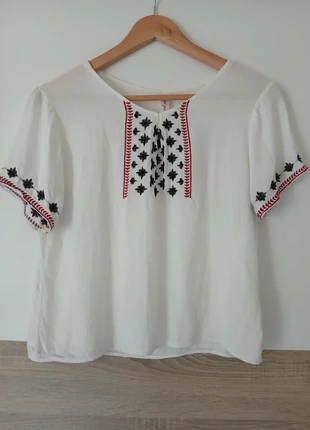 Embroidered Top, marque: Cool Girl, état: Bon état, taille: S / 36 / 8, 1,00 €, 1,75 € Protection acheteurs incluse