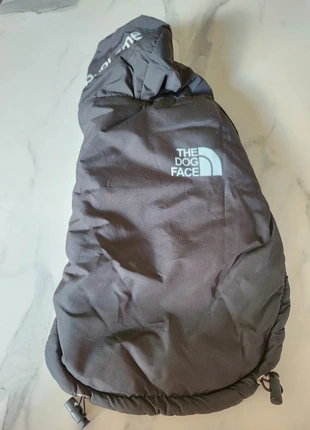 Veste pour chien The Dog Face neuve - style streetwear, brand: Supreme, condition: Very good, size: M, €12.90, €14.25 includes Buyer Protection