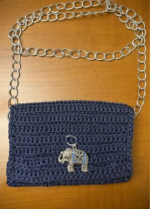 Mala de mão, azul marinho, feita à mão em crochet - nova, marca: Local, estado: Novo sem etiquetas, €25.00, €26.95 inclui Proteção do Comprador