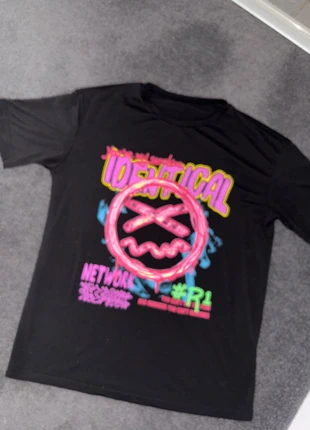 Woman’s Oversized T-shirt S, brand: Shein, condition: Very good, size: S / 36 / 8, €3.00, €3.85 includes Buyer Protection