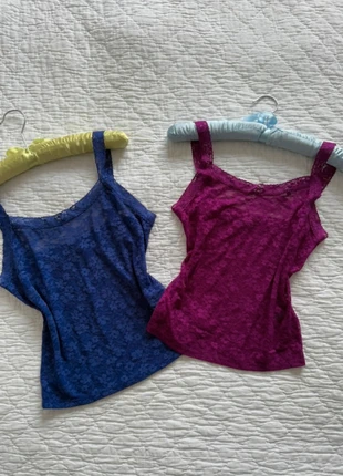 Lace tops violet et fuchsia, état: Très bon état, taille: M / 38 / 10, 45,00 €, 47,95 € Protection acheteurs incluse